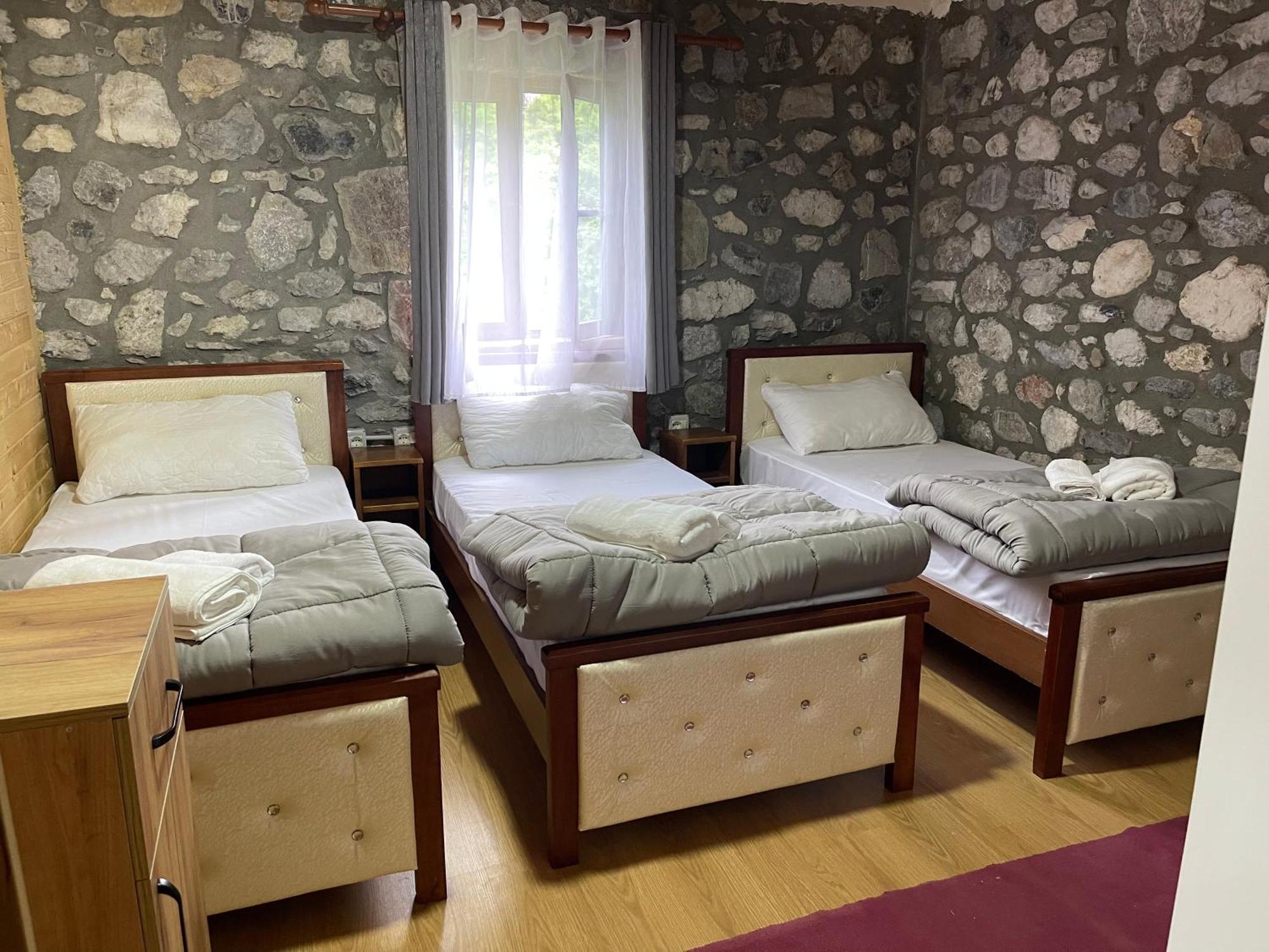 Alpinehouse Ξενοδοχείο Theth Εξωτερικό φωτογραφία