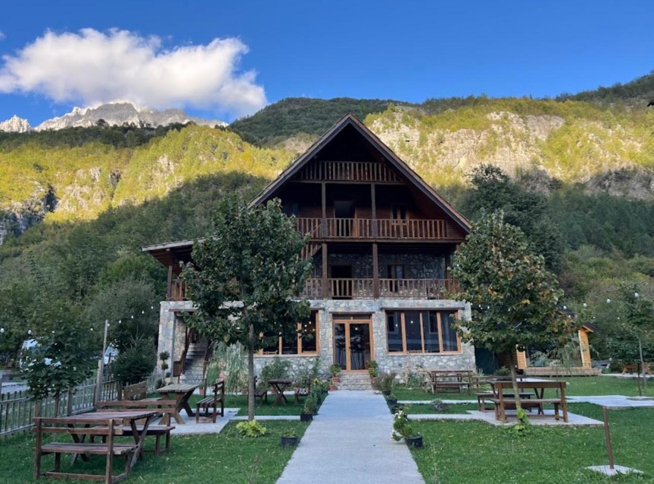 Alpinehouse Ξενοδοχείο Theth Εξωτερικό φωτογραφία