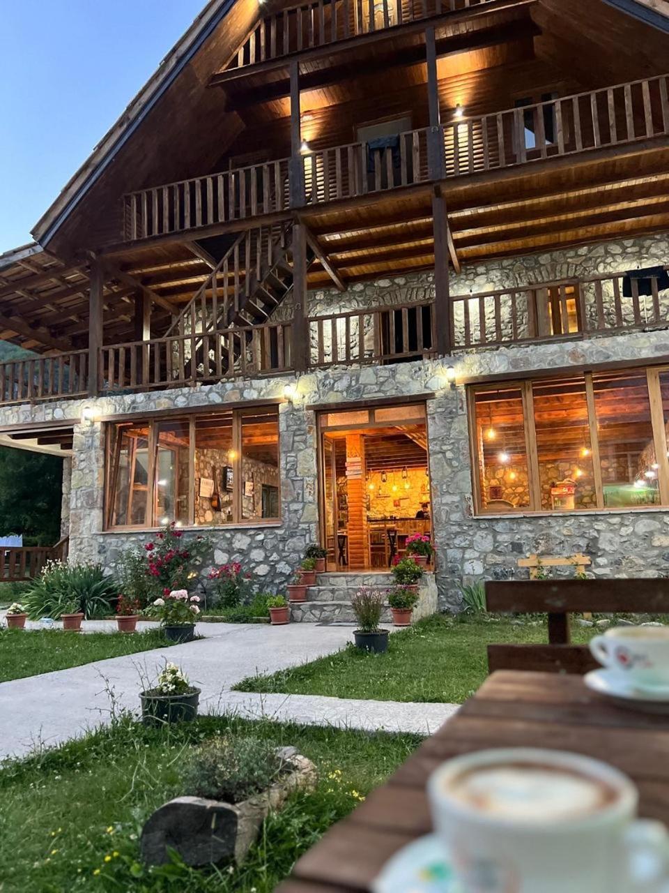 Alpinehouse Ξενοδοχείο Theth Εξωτερικό φωτογραφία